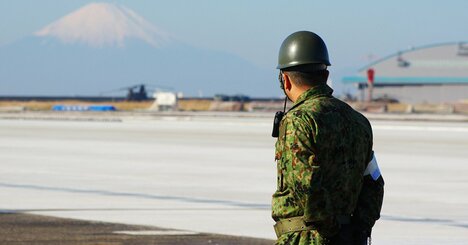 「こんなイジメみたいな笑い、何が楽しいんだろう…」自衛隊出身の私がテレビ出演で感じた怒り〈注目記事〉