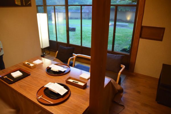「箱根・翠松園」の食事会場
