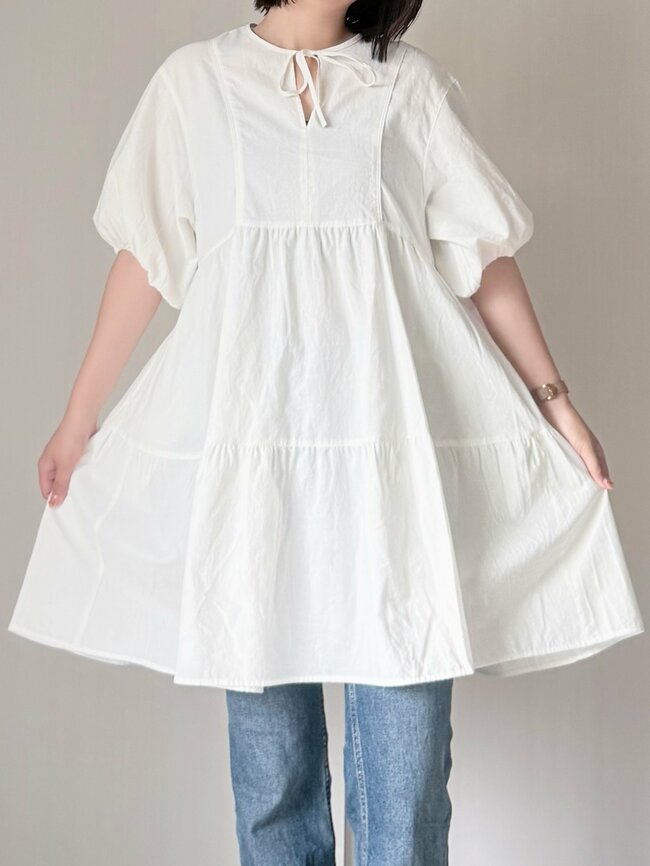 【GU】後ろ姿までカワイイ!1490円の“ふんわりワンピース”すぽんと着るだけでコーデが華やかになる!「一目惚れで衝動買い」「ウエストが細く見えます」《購入レビュー》