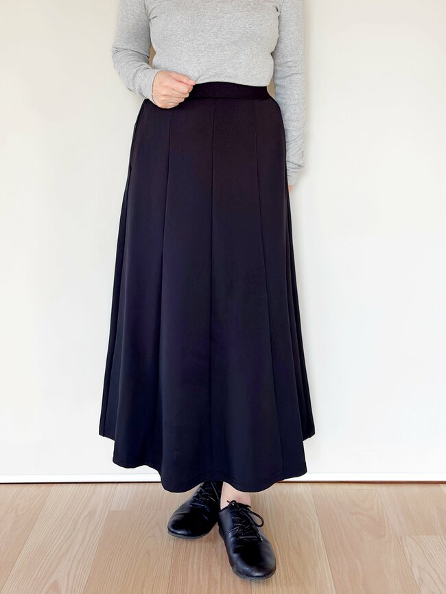 下半身がキレイに見える!GUの“2990円→1990円スカート”シルエットが完璧すぎる!「やっと見つけた理想のスカート!」「お腹やお尻が気になりません」