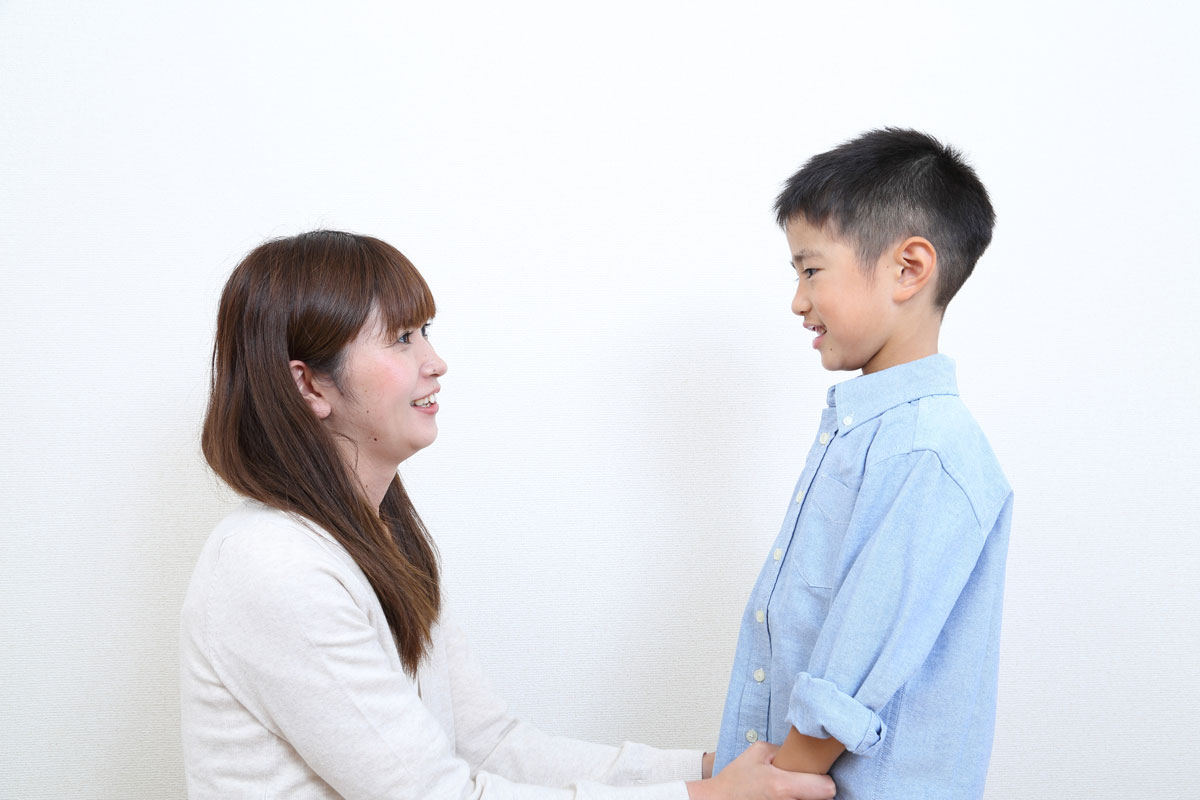 日本の性教育は時代遅れ、ユネスコは小学生に性交のリスク教育推奨