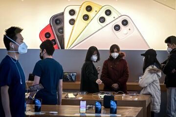 アップル初の5G対応iPhone、命運握る中国消費者
