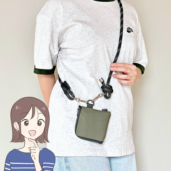 【ダイソー】カードや診察券が40枚も入った!ガバッと開く「ぺたんこ財布」スムーズに会計できて便利《購入レビュー》