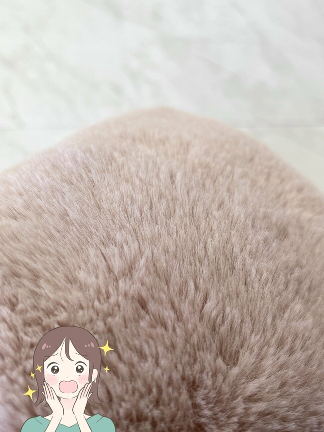 「友達に褒められた」ハニーズの“ミニサイズのマフラー”毛布みたいにフワフワだし口元まで温かい!!「色違いで購入」「本当にかわいい」