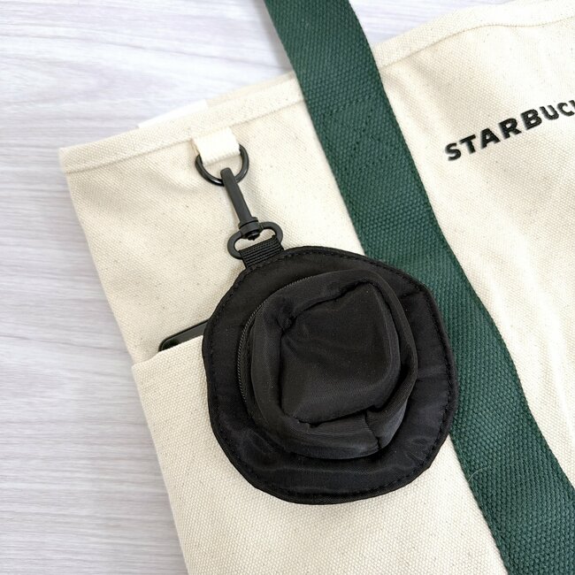 1泊分の荷物が入った…！スターバックスの「大容量トートバッグ」がポケットたくさんで使いやすい！スタバっぽい配色がかわいいし、3000円とお手頃なのも嬉しい！《購入レビュー》