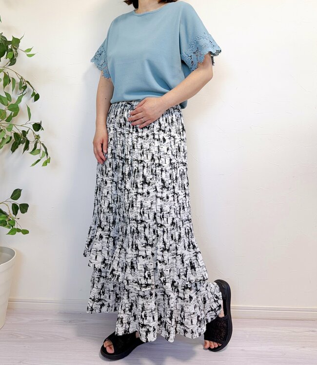 快適すぎて全色ほしい…！ハニーズの“ひんやりトップス”夏のおでかけに手放せない！「触った瞬間ひんやり」「レースの部分がオシャレ」【購入レビュー】