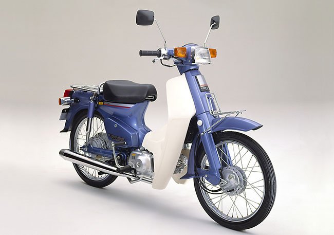 1982年に登場した「スーパーカブ50 SDX」（広報写真）