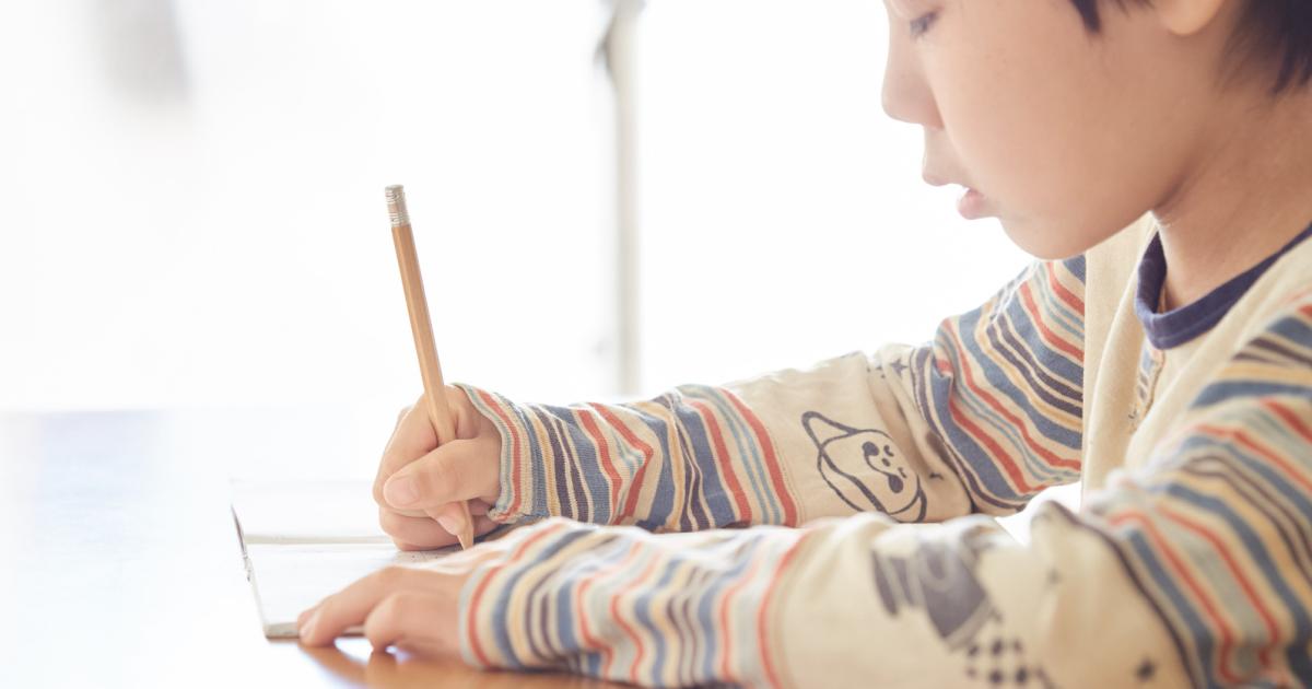 男の子の学力は「机に向かう姿勢」で9割決まる