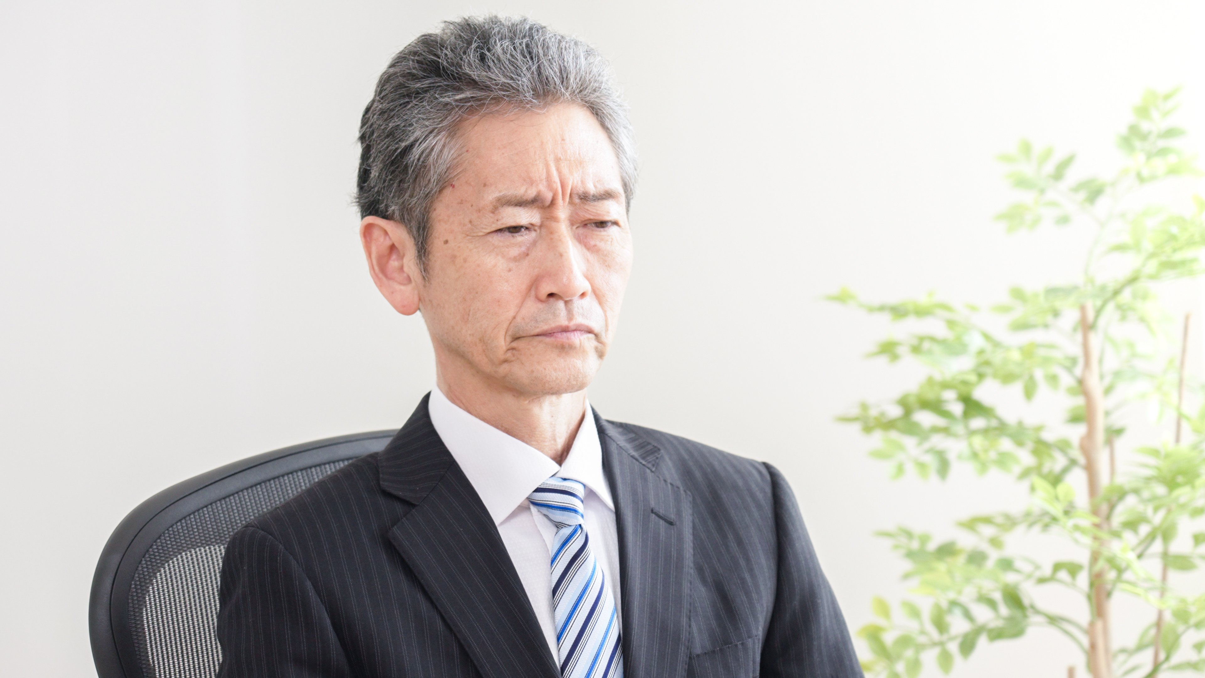口に出すと「仕事ができない管理職」なのがすぐバレる“たった4文字の言葉”