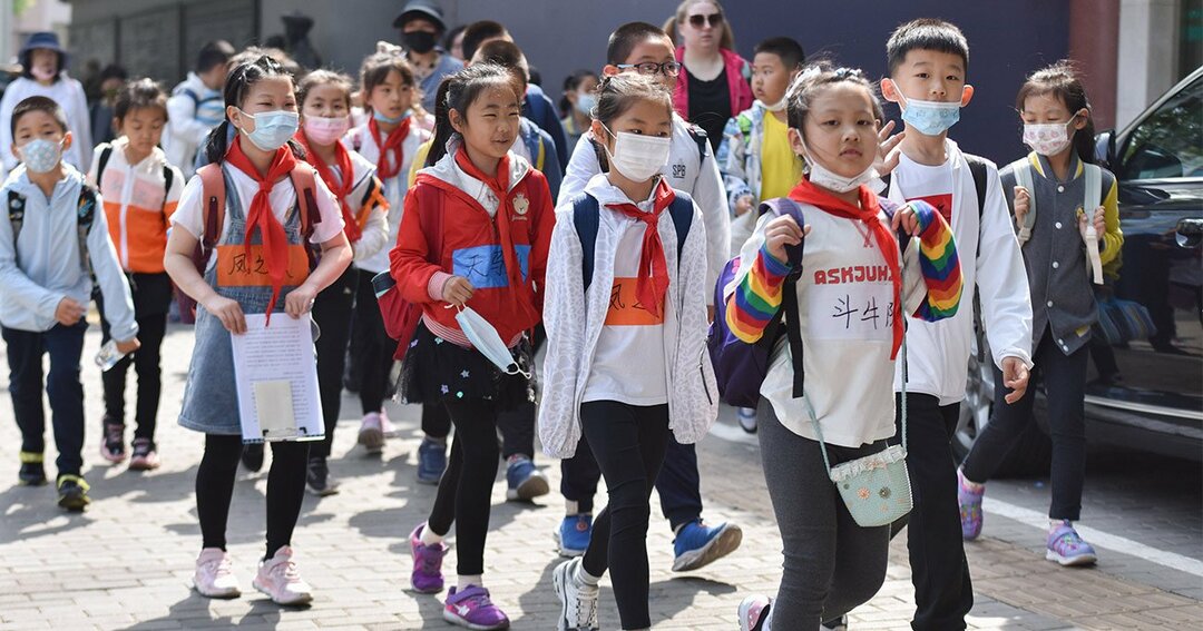 中国に迫る少子高齢化、経済で米国超えの夢にも影
