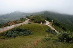 中国へ「売られる花嫁」復活　コロナ制限解除で