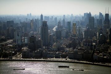 中国株が一段安、投資家の疑心根強く
