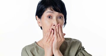 「信じられない…」20年間を義父母の介護に尽くした60歳“長男の嫁”、葬儀後に届いた「封筒の中身」に絶句