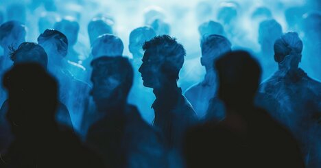 「バイト中でも、座ってよくない？」。そんなモヤモヤから生まれた新サービスは何？