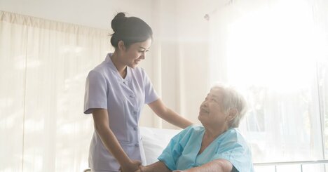 【2人の現役看護師が現場のリアルを語る】患者さんから日々教えられる「やりがい」と「ありがたさ」