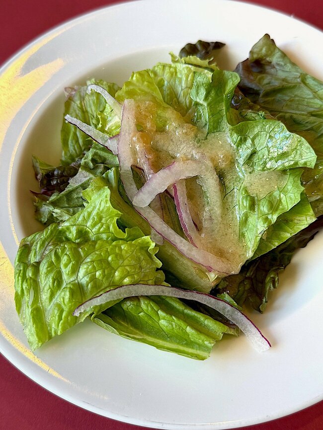 「近くにあったら通い詰めるレベル」ロイヤルホストの“平日限定ランチ”肉量がスゴくて、ご飯がグングン進みます! 「めちゃめちゃ肉厚で美味」「初めて食べたけど感動した」