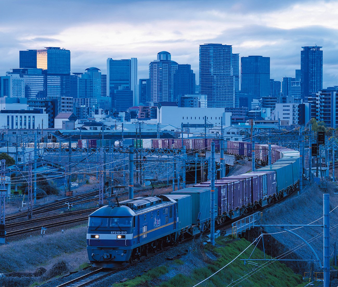 「運べない時代」の処方箋。貨物鉄道会社が本気で挑む「ハイブリッド戦略」の全貌