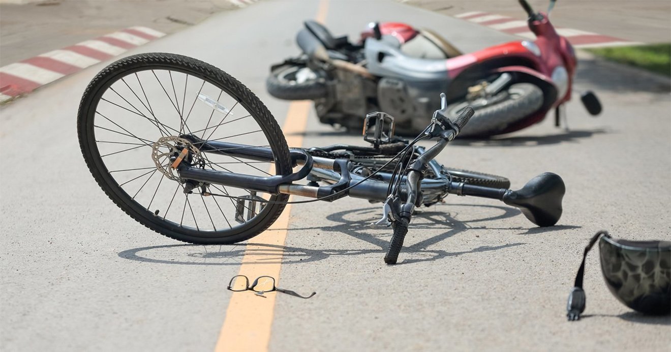 自転車 事故 止まると思った