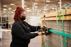 生産性、投資家をインフレから救う救世主か