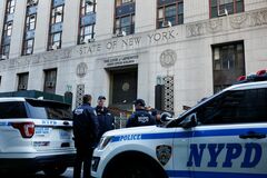 トランプ氏の口止め料、大陪審の起訴判断が不透明に