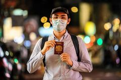 中国、香港市民の英国旅券認めず　英市民権付与巡り対立激化