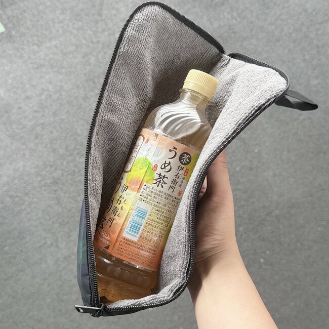 「買って良かった」「本当に便利」無印良品の“感動アイテム”で傘ビショビショ問題が解決した！「電車内でも周囲に迷惑をかけず持ち運べます」《購入レビュー》