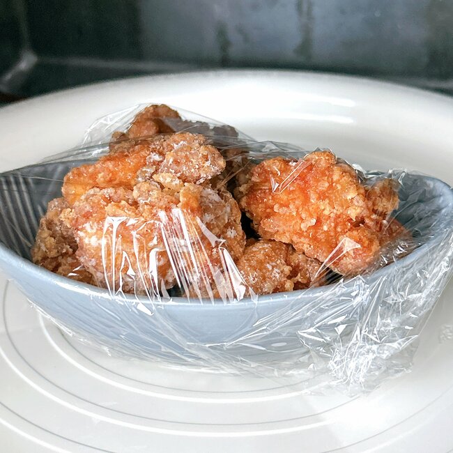 待って、110円に見えないよ…！セリアで見つけた「IKEAにありそうな食器」北欧柄がオシャレで、思わずまとめ買いした！