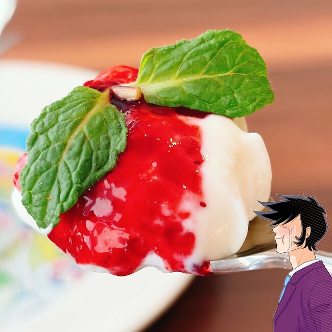 「フルーツだらけで最高」「ボリュームも満点」ロイヤルホストの“てんこ盛りパフェ”が贅沢すぎる!「美味しい!大きい!お腹いっぱい!」