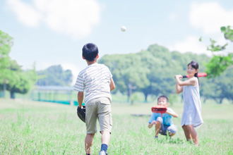 子どもの野球離れ深刻、用品メーカー21社が「球活」を開始