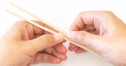 「割りばしの正しい割り方知ってる？」謎マナーでドヤられたとき、“感じのいい人”は何と言い返す？