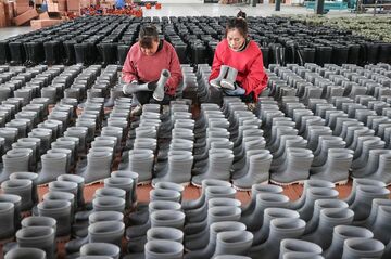 中国の輸出マシン、欧米抜きで動き続けられるか