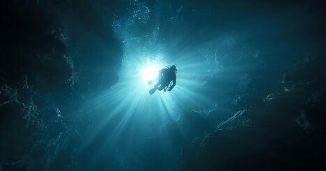 金属の中には“海”がある？ 見えない分子の世界の秘密
