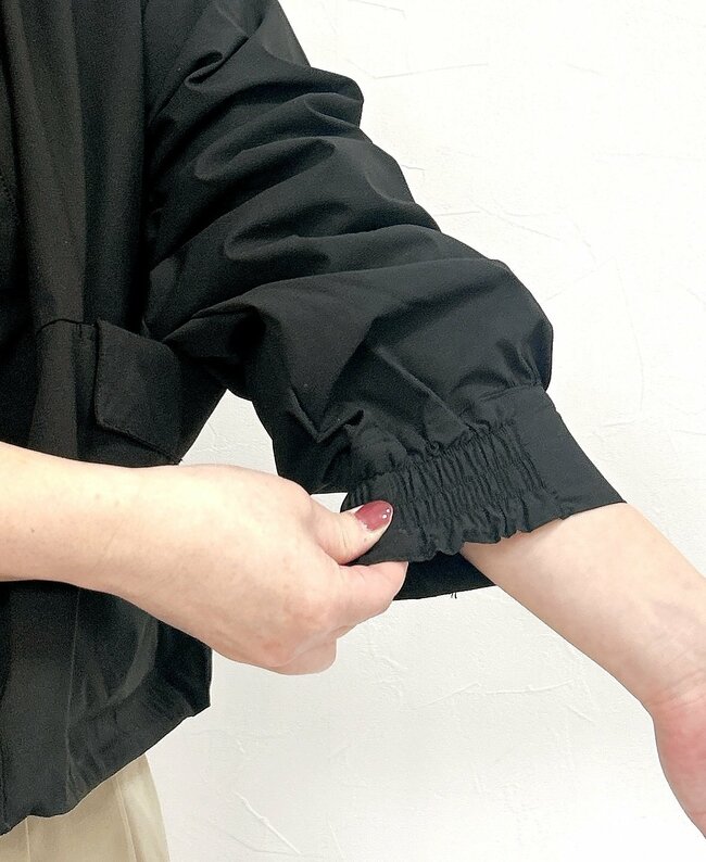 考えた人、天才じゃん！ワークマンの“花粉対策アウター”が1900円とは思えない実力！「ティッシュが常備できる」「2色買いました」