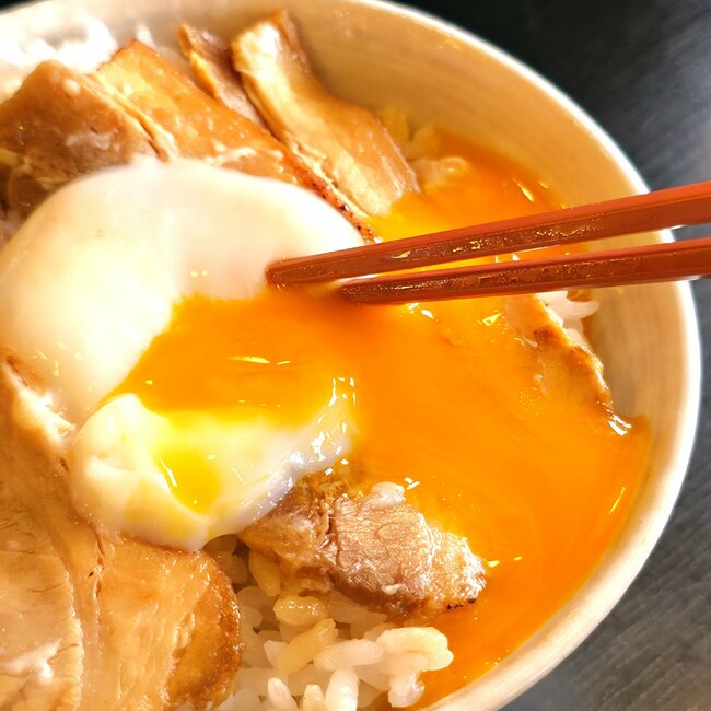 「もっと早く気づきたかった」「大人のごほうび」幸楽苑の“370円メニュー”食べるたびに幸福感で満たされる！「甘じょっぱ感がいいね」