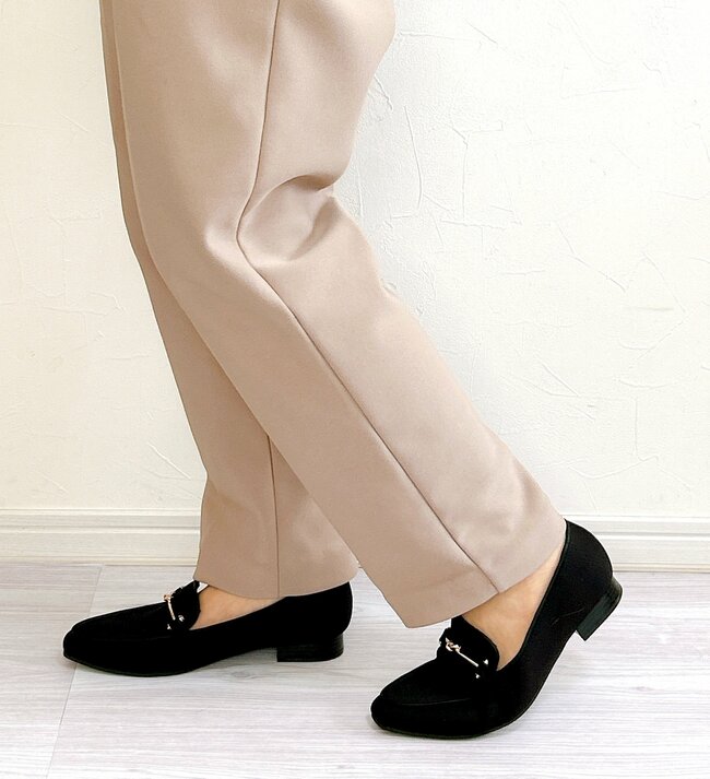 もう普通のパンプスに戻れない…！しまむらの「2420円シューズ」高見えなのに、ゆったり楽ちんで足が痛くなりにくいの！