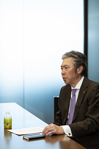 鳥井氏