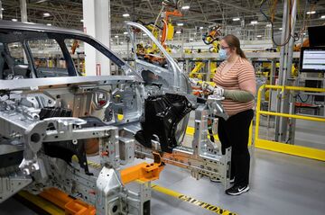 米製造業に届いた朗報、オミクロンで水の泡か
