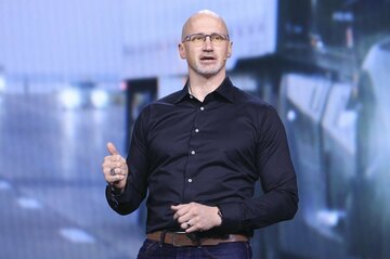 マスク氏の旧敵、GMのCEO後継者争い参戦