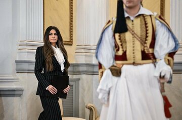 ホワイトハウス、駐ギリシャ大使に辞任要求