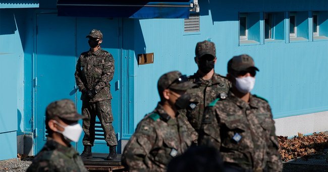 韓国「女性にも徴兵制を」　軍縮小で世論に変化