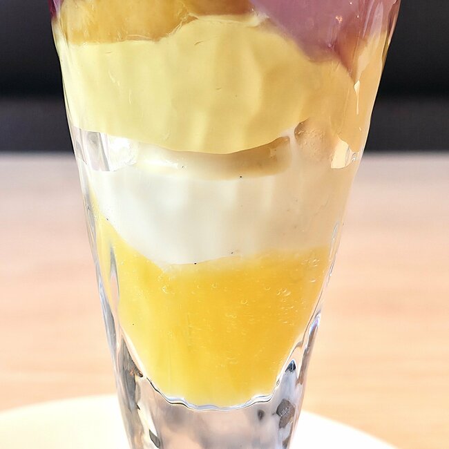 「2個3個いけてしまいます」「大きくてもぺろり」デニーズの“期間限定スイーツ”ひとくちの多幸感がスゴい！「予想以上に甘くて美味しかった」