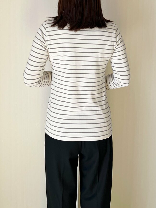 「ほぼ毎日着ています」無印良品の“1490円トップス”首元まで暖かいし、ビヨーンと伸びて着心地バツグン！「毎年の必需品」「色違いで2枚目の購入」