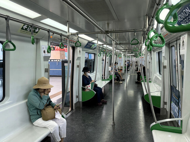 「巨大すぎる駅」「近すぎる鉄道」バイク800万台のハノイで見た“驚きの光景”【写真多数】