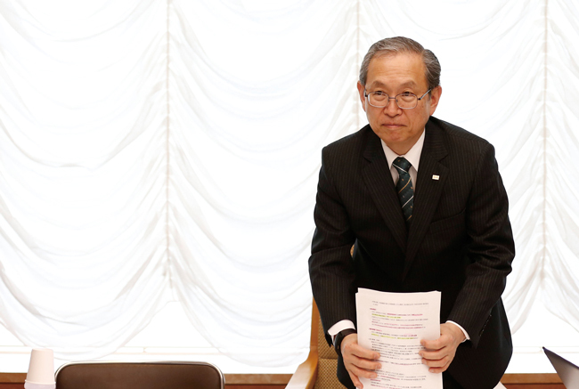 東芝に迫る上場廃止の危機、新旧監査法人の対立全内幕