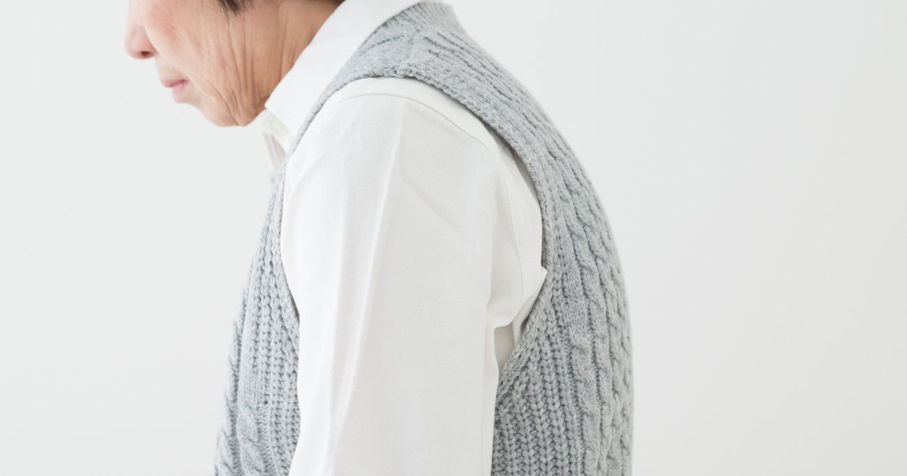 背中の丸まり対策は早ければ早いほどいい