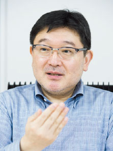ニコン・エシロール
加藤宏太郎エデュケーション/プロ・サービス本部長
兼ニコンメガネ取締役社長