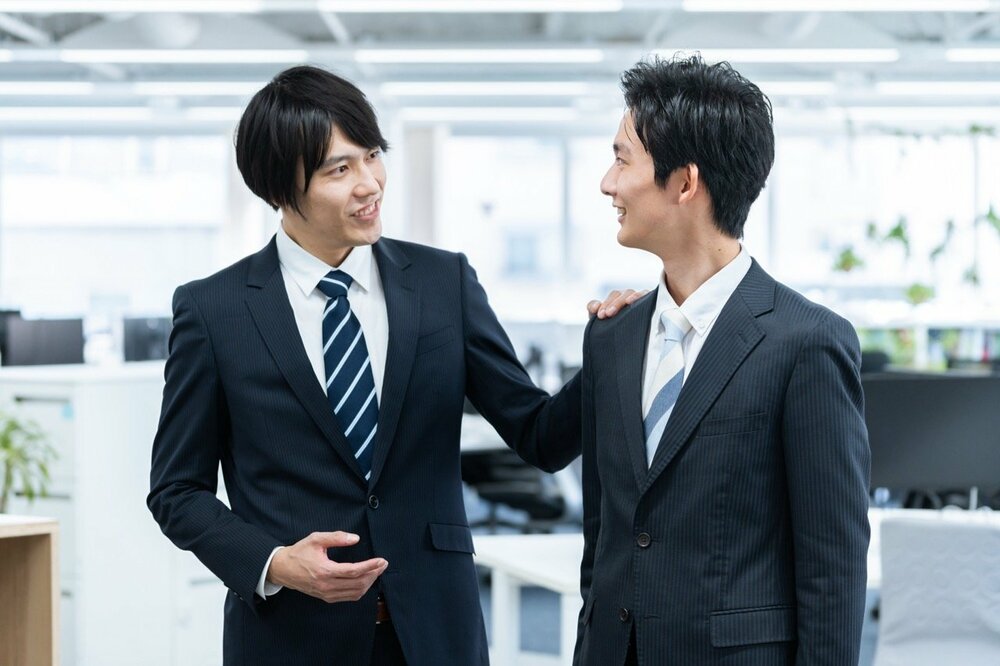 職場にいる「薄っぺらい知識で語るヤバい人」と「どんな分野にも詳しいすごい人」を分ける、たった1つのクセ