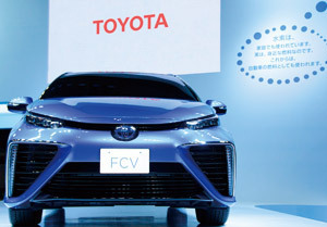 ハイブリッド車の教訓か?<br />トヨタ燃料電池特許を開放