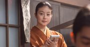 速記を始めたのぶ、闇市で記者にスカウト→朝ドラ後半戦がガラッと動き出した【高橋文哉コメント付き・あんぱん第64回】