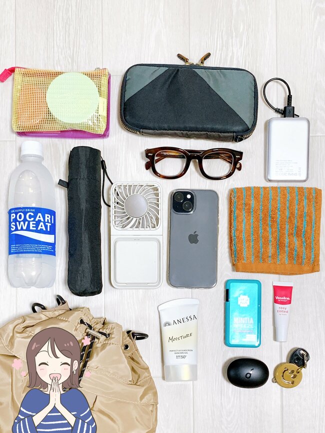 「毎日使ってます」「買って良かった」3COINSの“荷物がたっぷり入る巾着ショルダー”ガバッと開いて使いやすい！「天気に関係なく使いたくなる可愛さ」